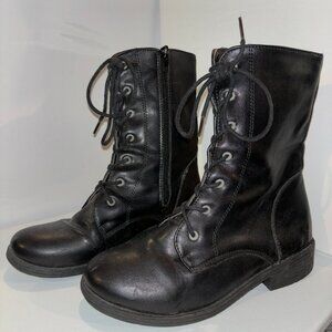 Combat boots